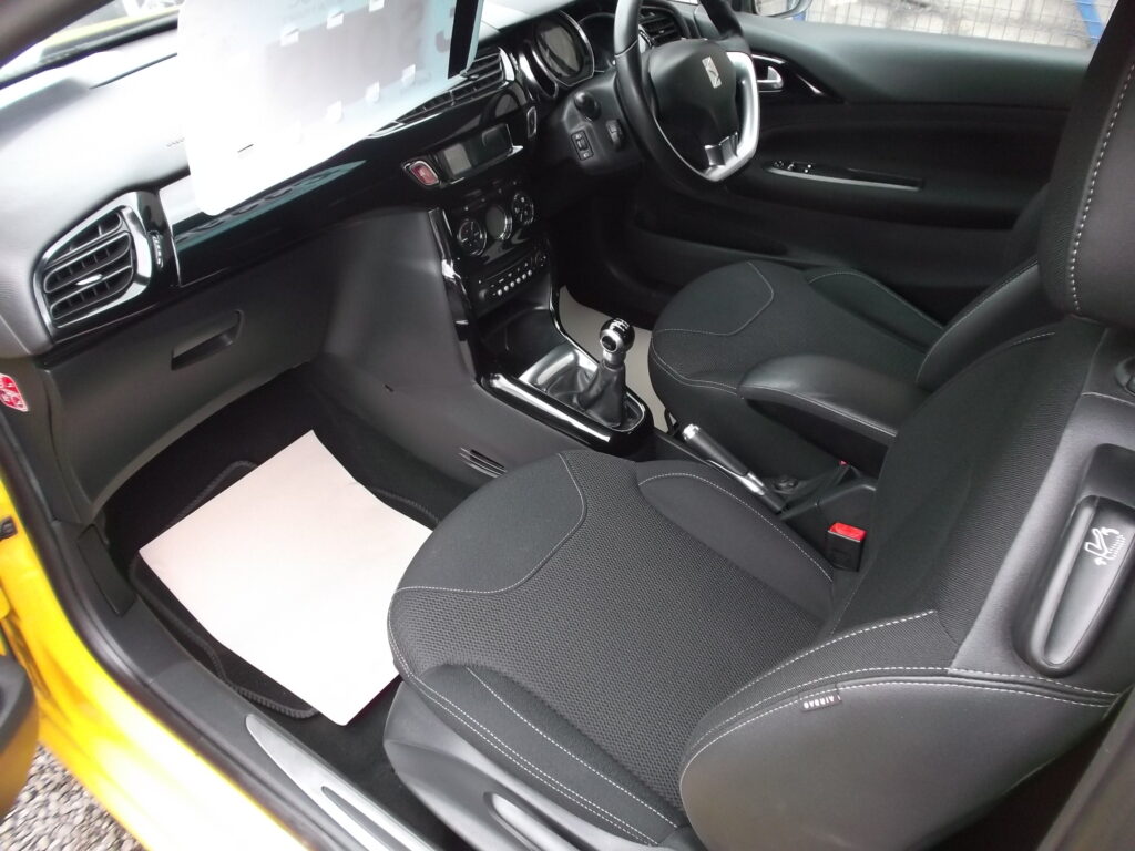 2014 citroen ds3 1. 6 hdi dstyle, only 84,000 miles, s/h, moted 2026, excellent condition 2014 citroen ds3 1. 6 hdi dstyle, only 84,000 miles, s/h, moted 2026, excellent condition - image 13