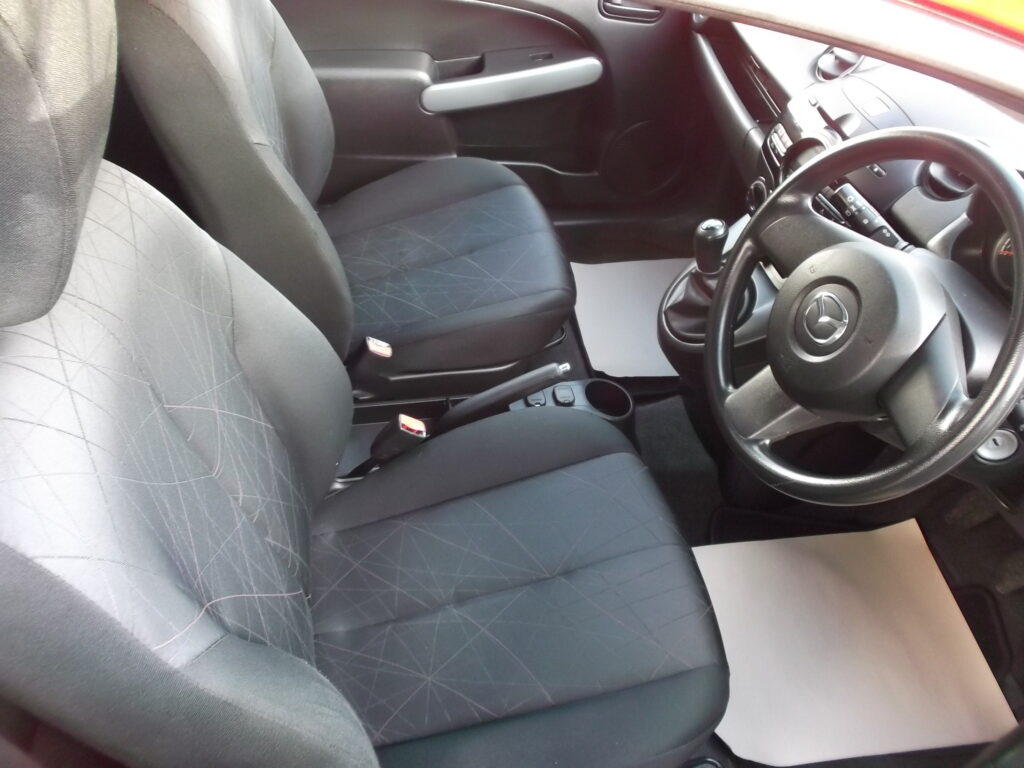 2013 13 mazda 2 1. 3 ts 3dr only 70,000 miles sh mot 2026 excellent condition 2013 13 mazda 2 1. 3 ts 3dr only 70,000 miles sh mot 2026 excellent condition - image 10