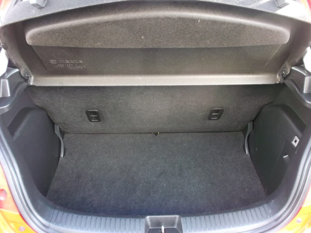 2013 13 mazda 2 1. 3 ts 3dr only 70,000 miles sh mot 2026 excellent condition 2013 13 mazda 2 1. 3 ts 3dr only 70,000 miles sh mot 2026 excellent condition - image 15