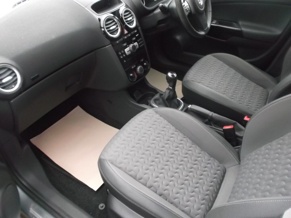 2014 14 vauxhall corsa 1. 4 se only 79,000 miles s/h, full mot 2026, excellent condition 2014 14 vauxhall corsa 1. 4 se only 79,000 miles s/h, full mot 2026, excellent condition - image 9