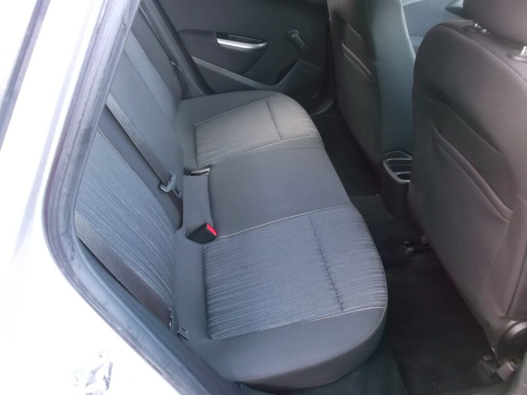 2012 62 vauxhall astra 1. 4 exclusiv 5dr ## only 42,000 miles ## f/s/h, full mot december 2026, excellent condition 2012 62 vauxhall astra 1. 4 exclusiv 5dr ## only 42,000 miles ## f/s/h, full mot december 2026, excellent condition - image 17