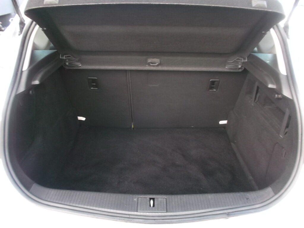 2012 62 vauxhall astra 1. 4 exclusiv 5dr ## only 42,000 miles ## f/s/h, full mot december 2026, excellent condition 2012 62 vauxhall astra 1. 4 exclusiv 5dr ## only 42,000 miles ## f/s/h, full mot december 2026, excellent condition - image 19