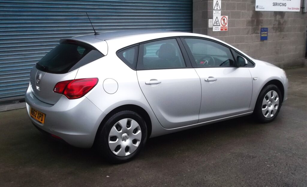 2012 62 vauxhall astra 1. 4 exclusiv 5dr ## only 42,000 miles ## f/s/h, full mot december 2026, excellent condition 2012 62 vauxhall astra 1. 4 exclusiv 5dr ## only 42,000 miles ## f/s/h, full mot december 2026, excellent condition - image 8